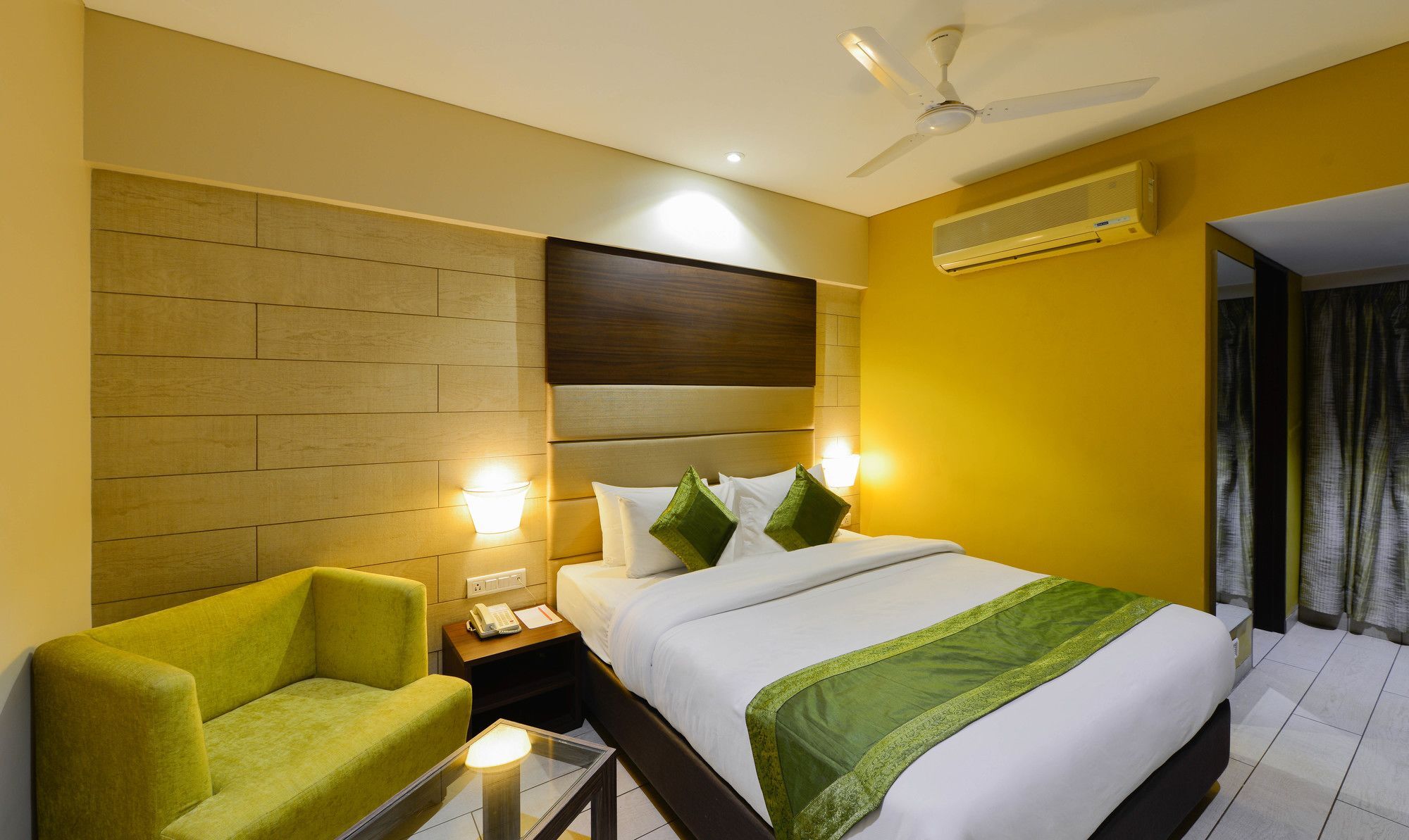 Click Hotel Vadodara 4 Mins Walk For The Railway Station Exterior photo